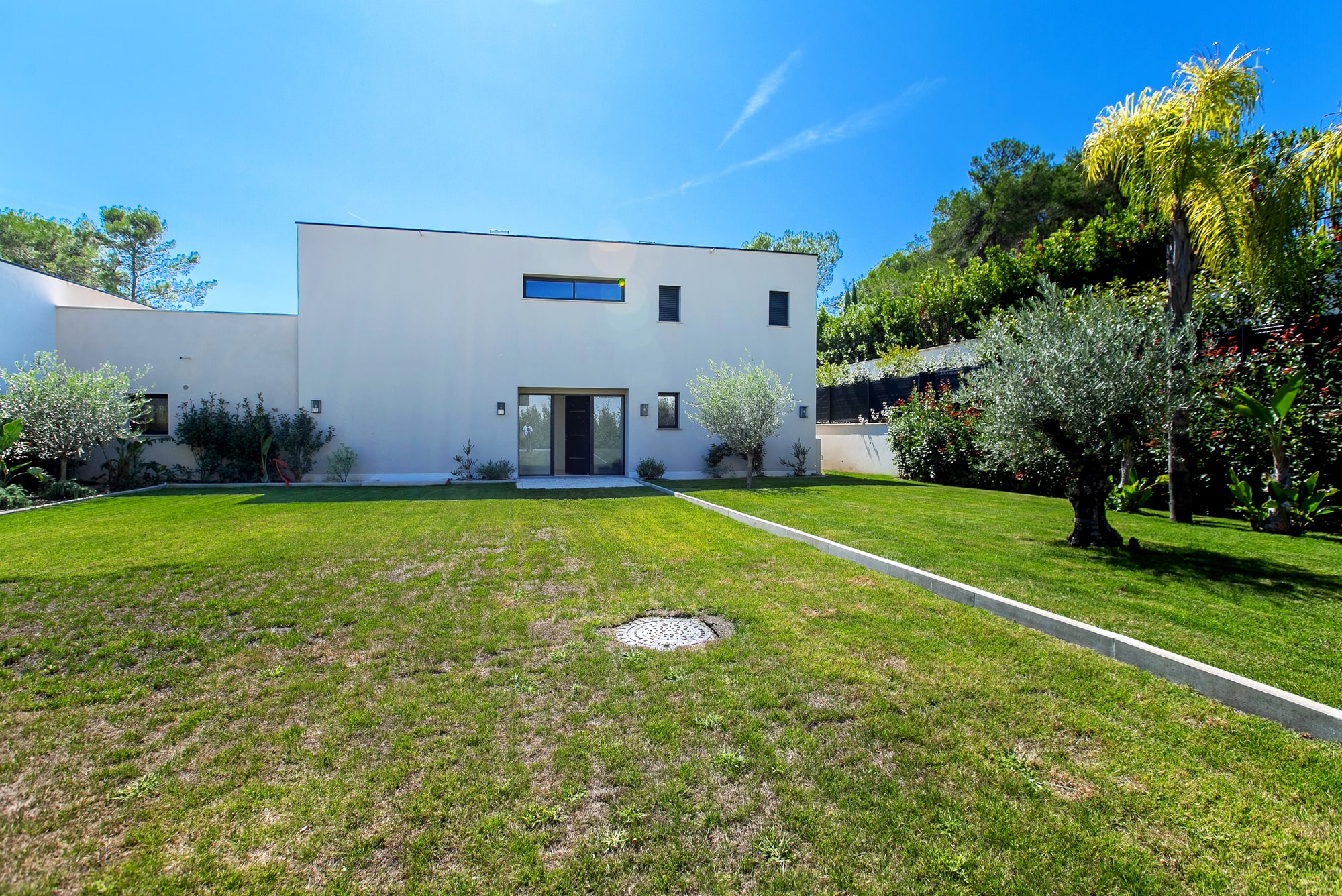 RDC - Jardin / Entrée